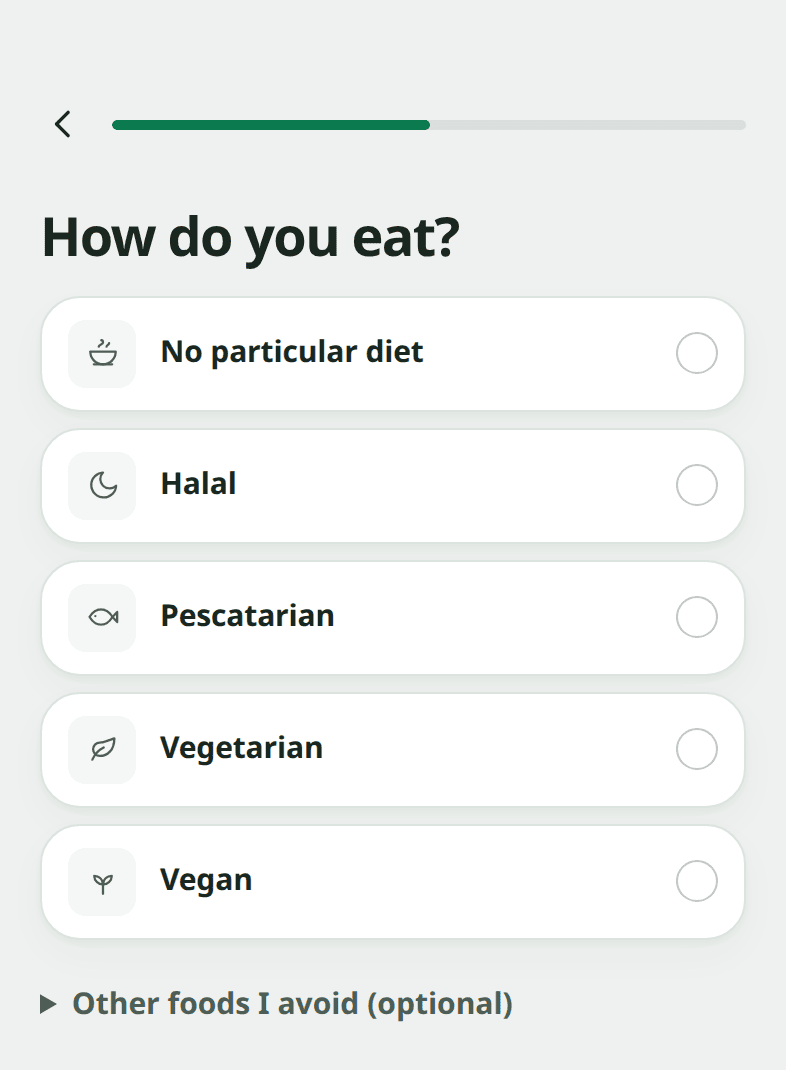 A tela de configuração do Snapkin com o título "Como você come?". As opções são nenhuma dieta em particular, halal, pescetariano, vegetariano e vegano. Embaixo há uma seção fechada "Outros alimentos que evito (opcional)".